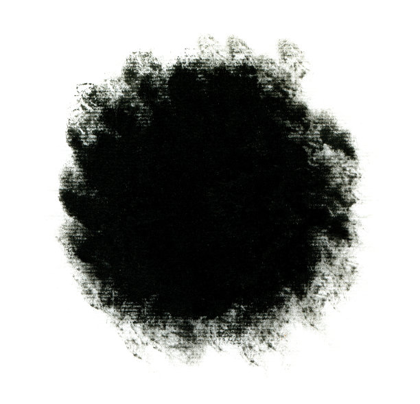 黑色油漆与笔触孤立的白色背景图片下载