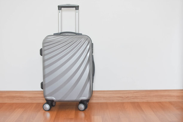 旅行时的旅行袋图片下载