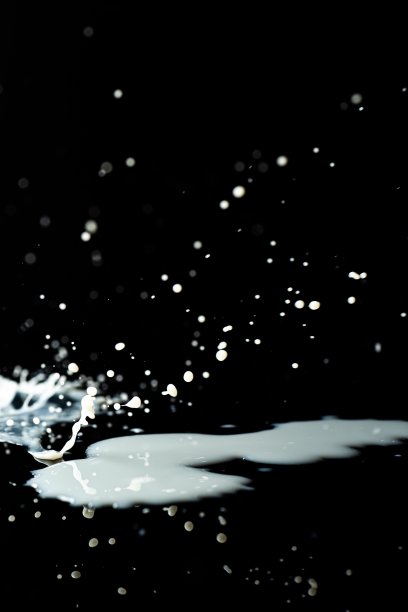 牛奶溢出图片下载