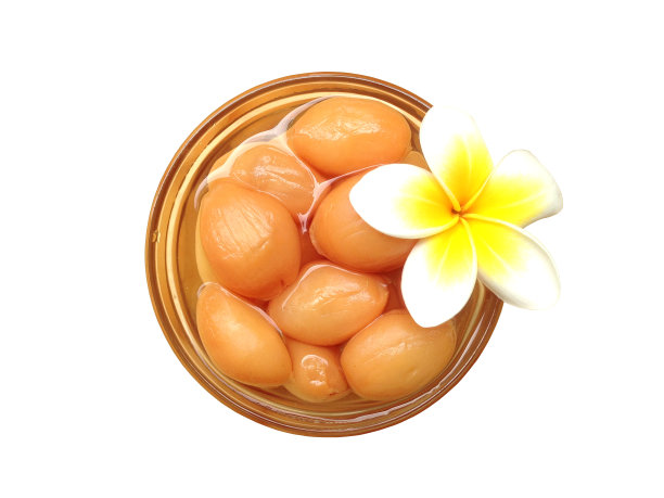 糖浆中的沙六甲在玻璃碗上孤立在白色背景上。图片下载