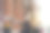 上海街头的亚洲时尚美女图片下载