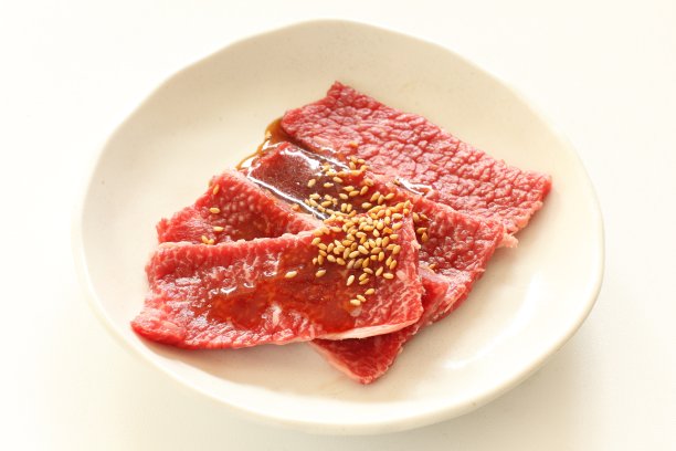 韩国烤肉，牛肉和酱汁图片下载