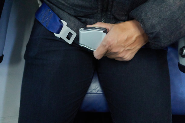 乘客在起飞前请系好安全带。图片下载