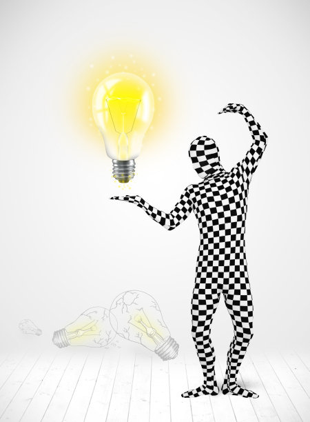 全身赤裸的男人，还有发光的灯泡图片下载