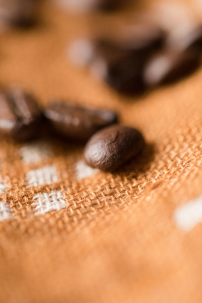 粗磨咖啡豆图片下载