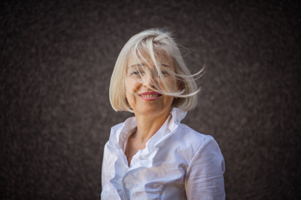 快乐的日子会持续下去。图片下载