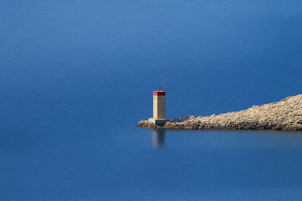 小灯塔图片下载