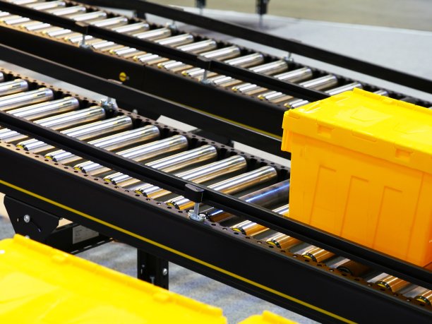 箱-在仓库中运输图片下载