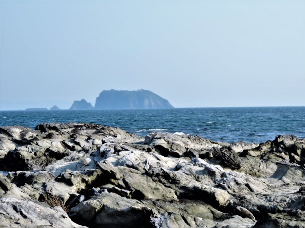 珊瑚礁和岛屿。美丽的日本海岸在博索半岛，千叶，日本图片下载