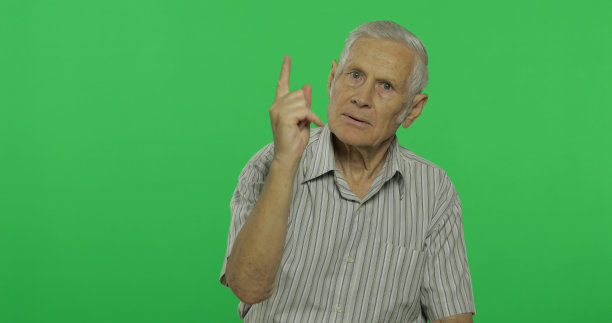 一位高级官员在和某人吵架。帅老头上色度键背景图片下载