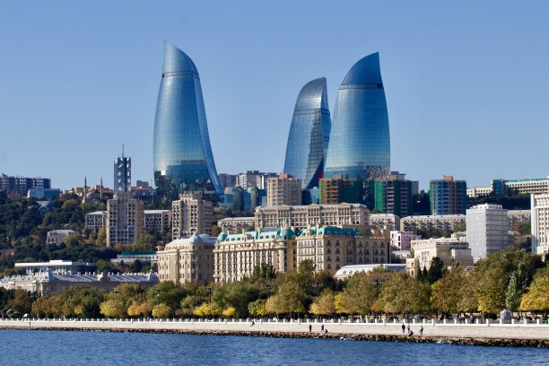 阿塞拜疆巴库火焰塔全景图片下载