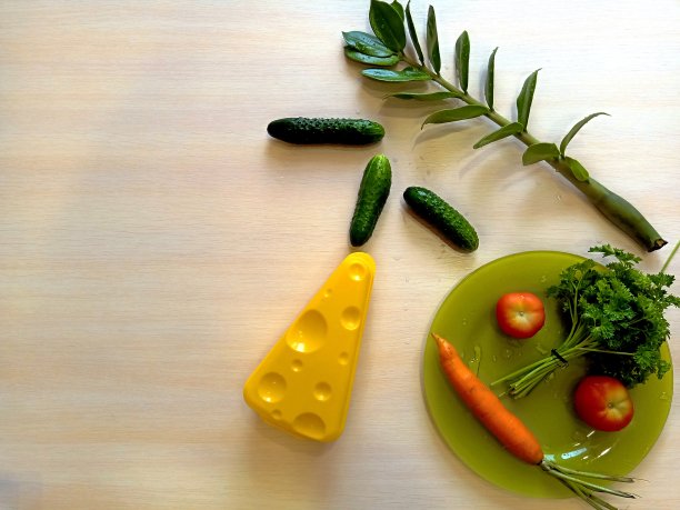 水果与蔬菜。顶部视图与复制空间。图片下载