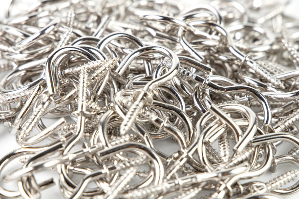 金属休息杯窗帘挂钩。图片下载