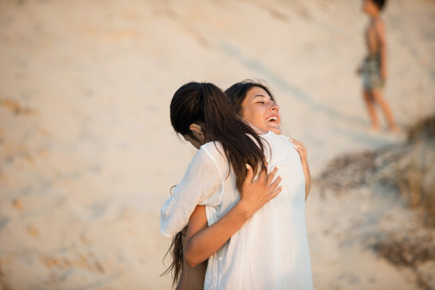 姐妹们的爱图片下载