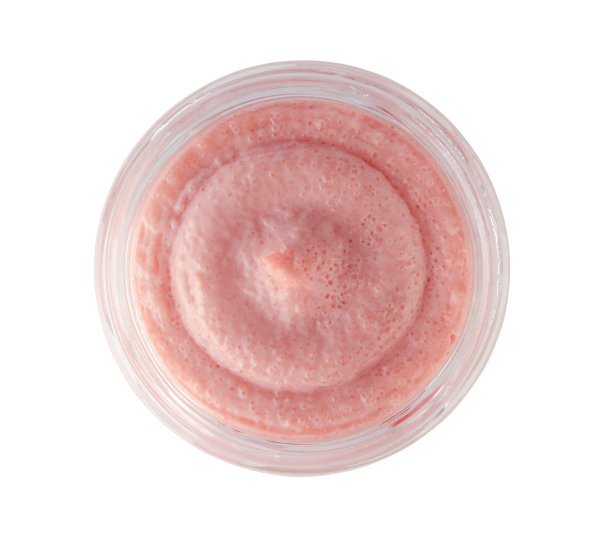 在一个玻璃碗中孤立在白色上的毛鳞鱼的卵图片下载