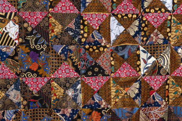 细部拼布被市场。印度尼西亚乌布的巴厘岛。特写拼接毯子纹理图片下载