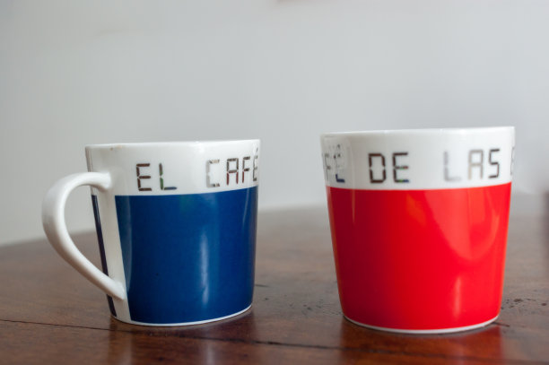 两个小咖啡杯图片下载