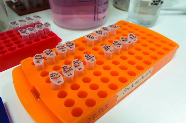 准备在癌症研究实验室进行测试的样本图片下载