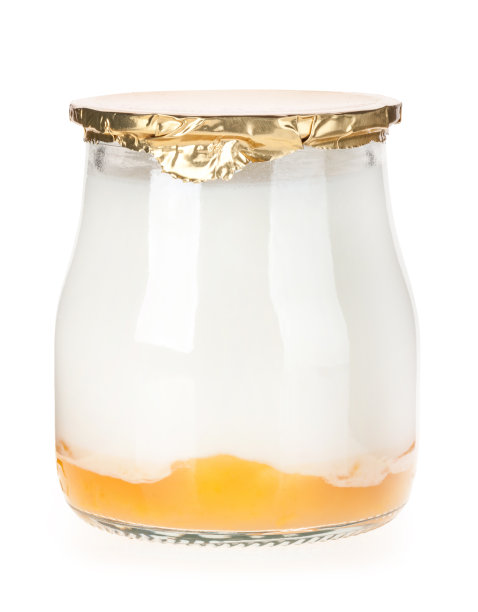 酸奶与果酱孤立在白色背景与剪切路径图片下载