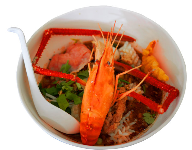 面条与辛辣的典当汤或冬阴功在碗孤立的白色背景图片下载