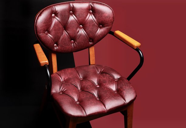 细节黑色背景椅图片下载