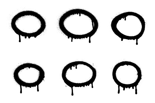 喷晕涂鸦设置与过度喷在黑色之上的白色。矢量插图。图片下载