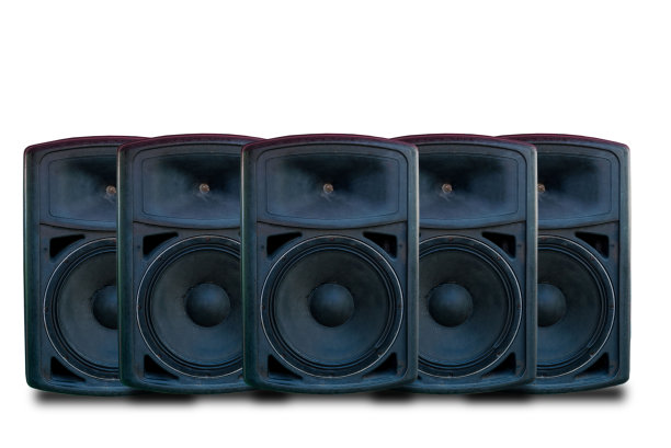 黑色扬声器，与背景分开。图片下载