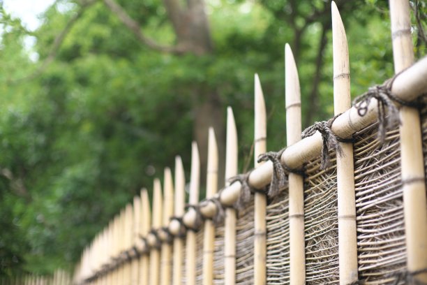 京都的老房子的竹篱笆图片下载