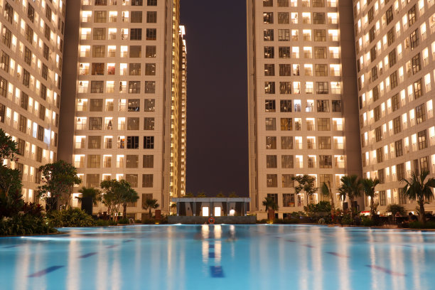 水中倒影图片下载