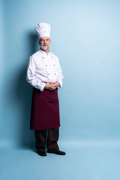 长得迷人，笑容可掬，厨师孤傲上蓝。图片下载