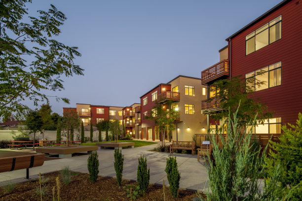 公寓,黄昏图片下载