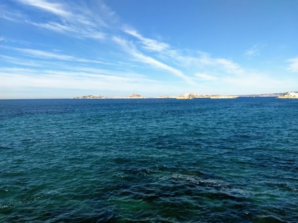 蓝色的大海图片下载