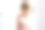 悲伤的蹒跚学步的小女孩双手交叉，低头看着图片下载