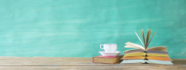 打开书本和一杯咖啡，阅读，教育，文学，学习，全景，良好的拷贝空间图片下载