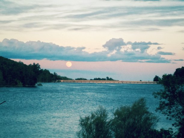 落日湖图片下载