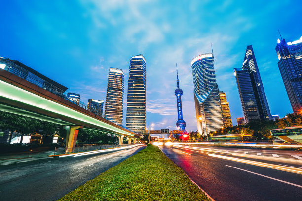 城市之夜的运动速度效果图片下载