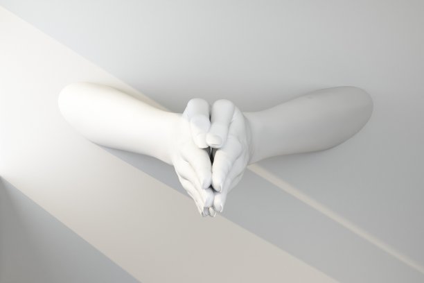 两只白皙的手在祈祷图片下载