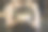 亚洲妇女在咖啡馆拿着咖啡杯图片下载