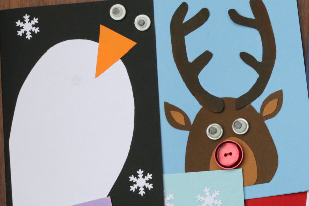 图片自制DIY简单的圣诞卡设计剪纸雪花，驯鹿，企鹅，按钮和如何使圣诞老人圣诞贺卡的想法，快乐的节日，手工圣诞卡图片下载
