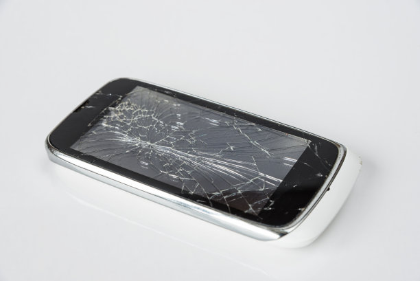 屏幕坏掉的智能手机图片下载