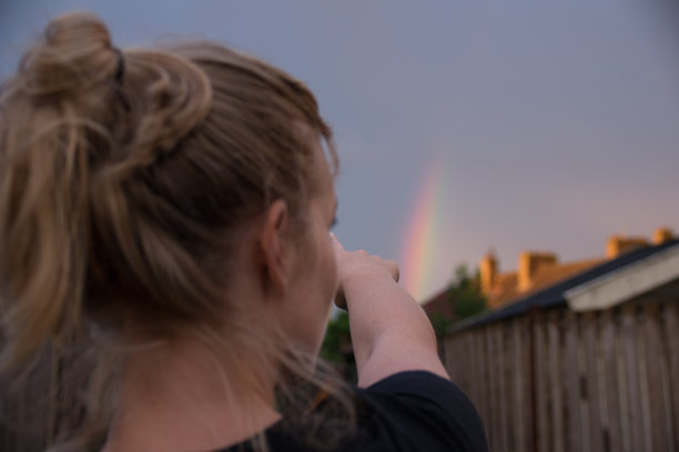 指向彩虹图片下载