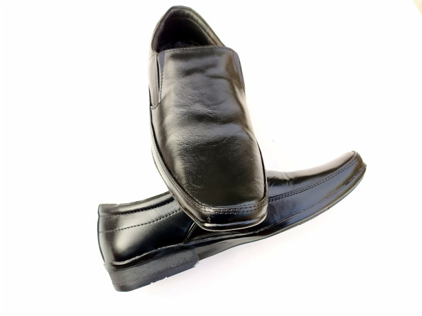 黑芒的鞋子图片下载