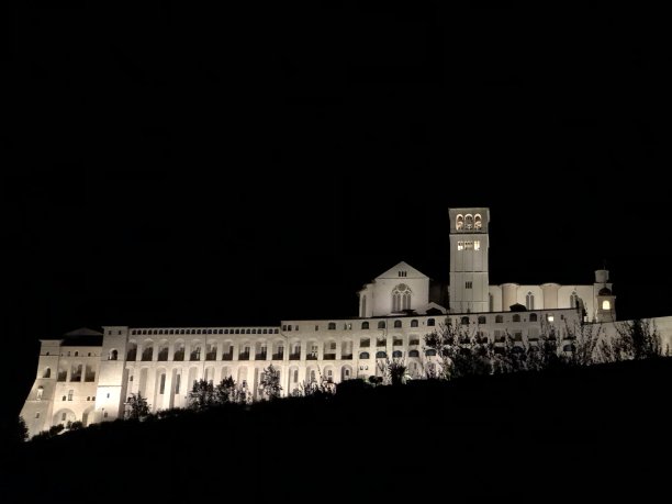 阿西西圣弗朗西斯修道院图片下载