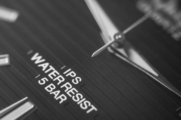 特写在手表盘上图片下载