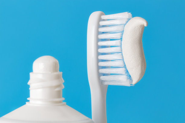 牙刷和牙膏图片下载