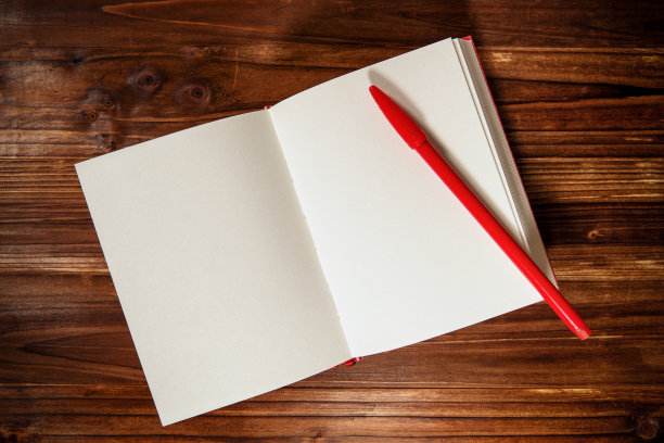空白翻开空白书的木材背景图片下载