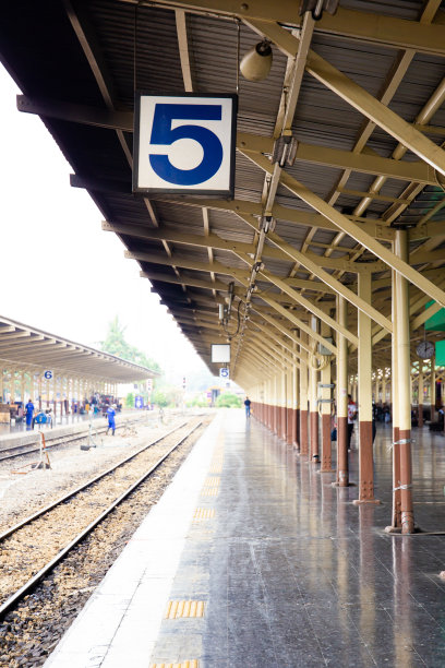 铁路平台。图片下载