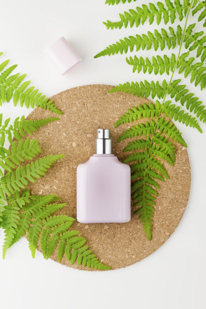 俯视图的瓶子香水图片下载