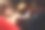 年轻的女孩(女士，女人)坐在火炉旁的沙发上，她的棕色长发躺在毛衣上看书。图片下载
