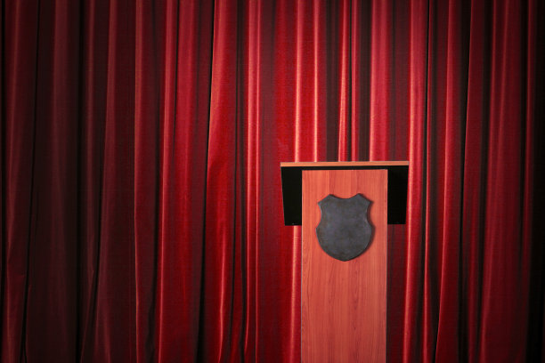 空荡荡的新闻发布厅和木制的讲台图片下载